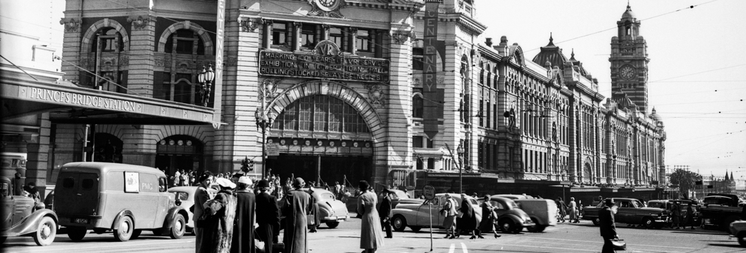 photo of flinders street station